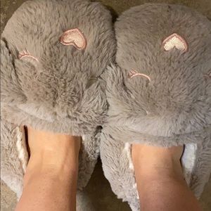 Bunny slippers with heart.